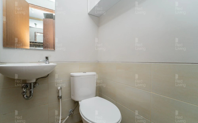 RedLiving Apartemen Transpark Juanda - F88 Tower Jade