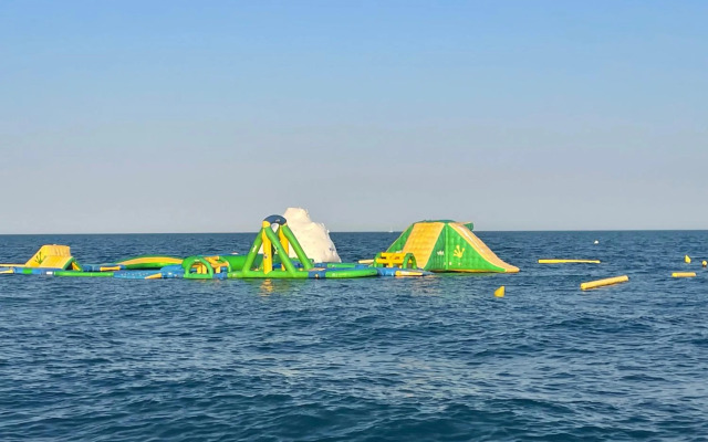 Unique 2 bedroom unit with pool near beach