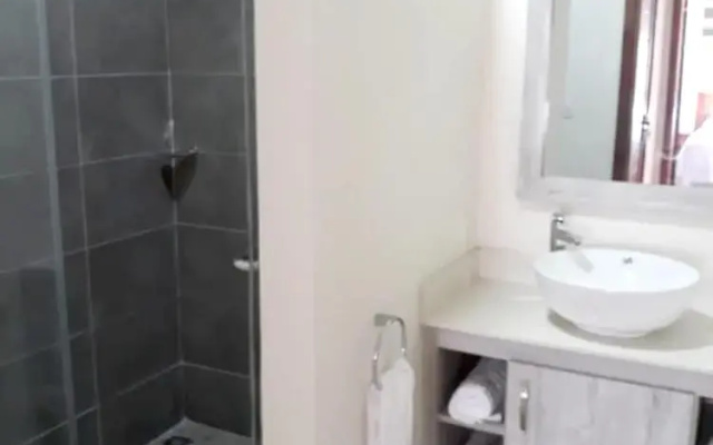 Apartment with 2 Bedrooms in Flic En Flac, with Pool Access, Balcony And Wifi - 800 M From the Beach