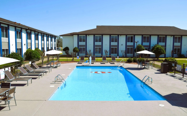 Americas Best Value Inn & Suites Foley Gulf Shores