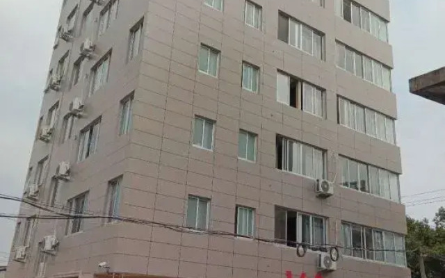 Yueqing 168 Hotel