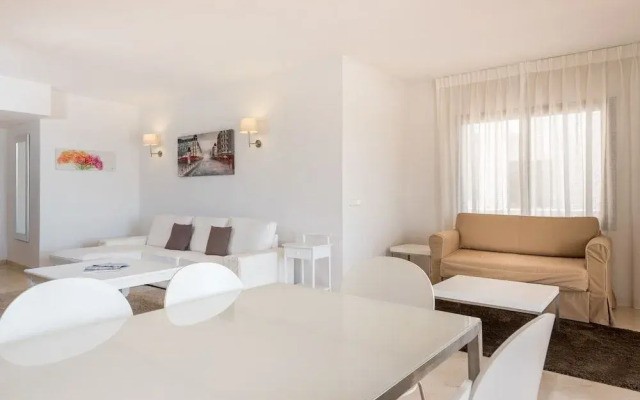 Infocom Apartment Golden Mile Coto Real