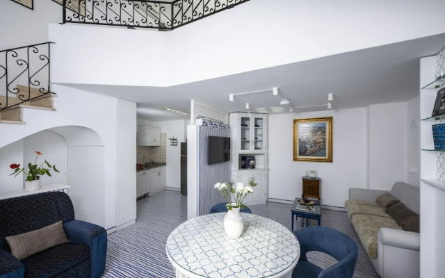 Estate4home - Casetta Arienzo