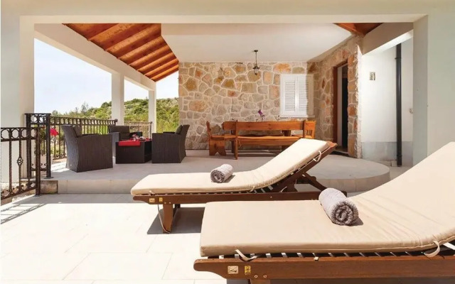 Nice Home in Prizba With Wifi and 4 Bedrooms