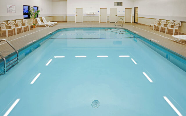 Holiday Inn Express & Suites Lebanon by IHG