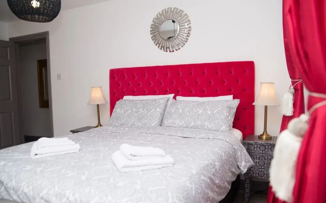Luxury Executive Serviced Apartment