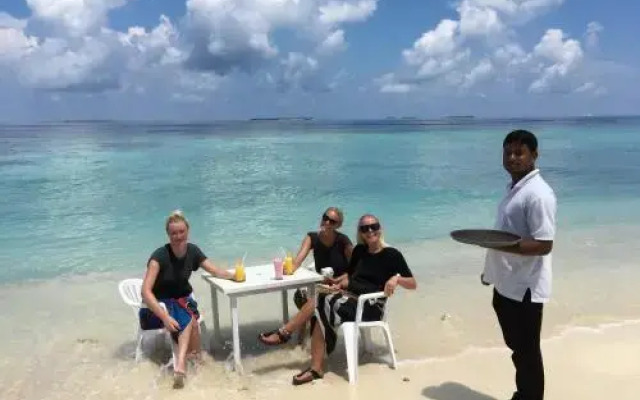 Island Host