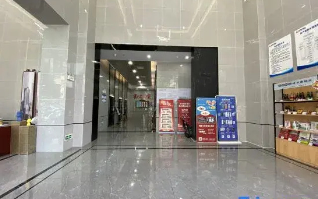 V Cafe Hotel