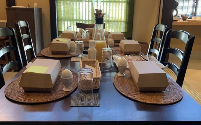 Traditional Guesthouse TONARI