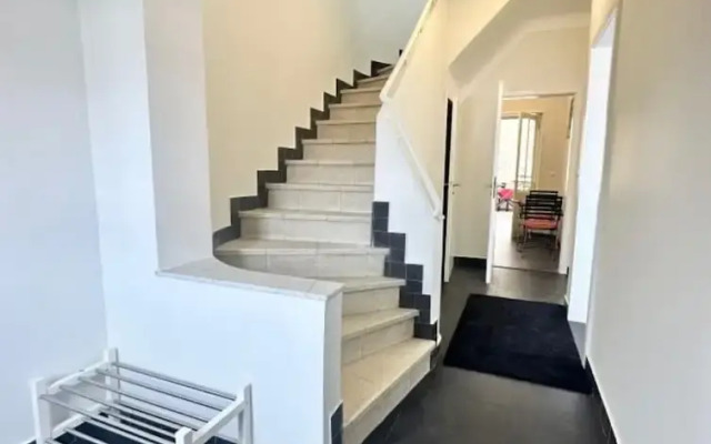 Charming 5 bedrooms Home
