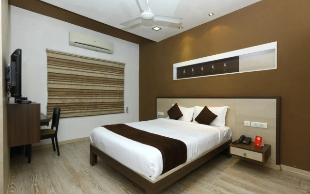 OYO 9911 Apartment Shylee Niwas