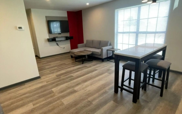 Ramada by Wyndham Studio Suites Dothan