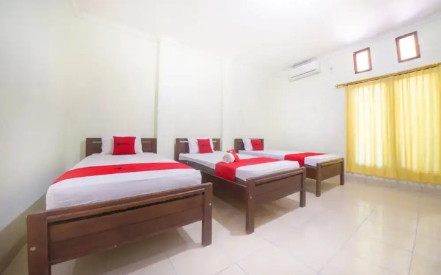 RedDoorz near Nusa Cendana University