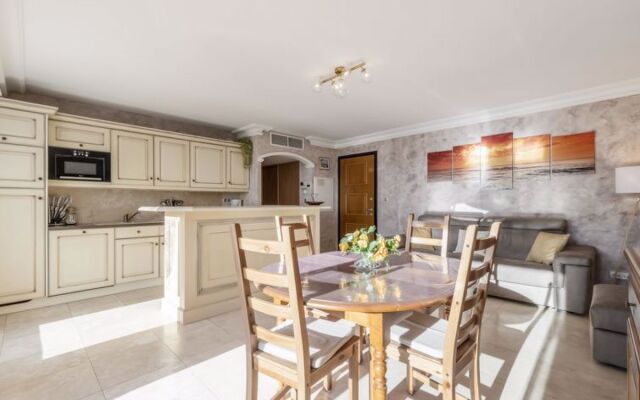 Le Domaine de la Baie 24095