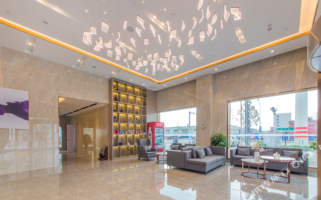 Lavande Hotel (Qianjiang Bus Terminal)