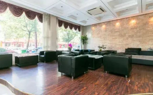 Sunshine Holiday Hotel