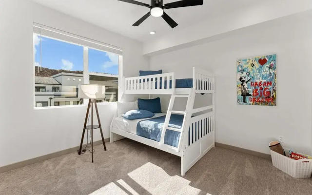 Retreat To Redrock #302 2 Bedroom Condo