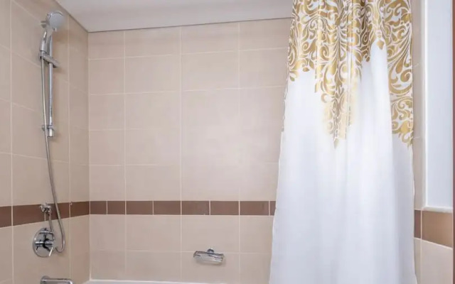 LUX  The Fountain View Suite