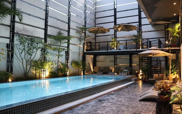 CHECK inn Phnom Penh BKK 1