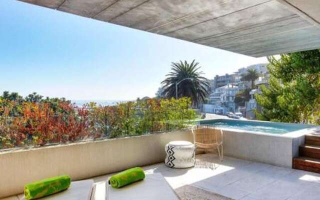 Modern Seaside Apartment w Incredible Views Lillamton