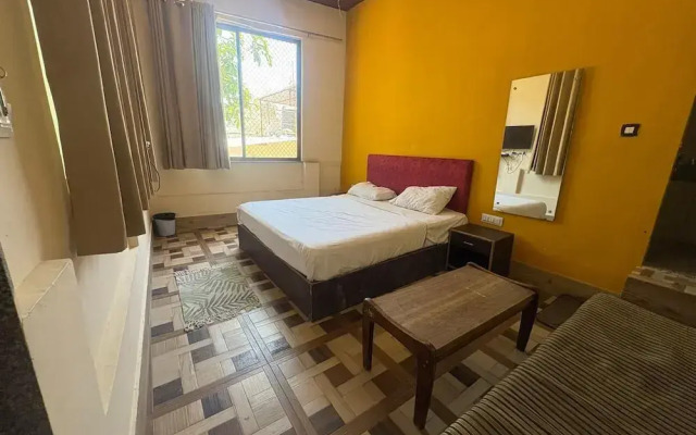 Rudraksh Inn