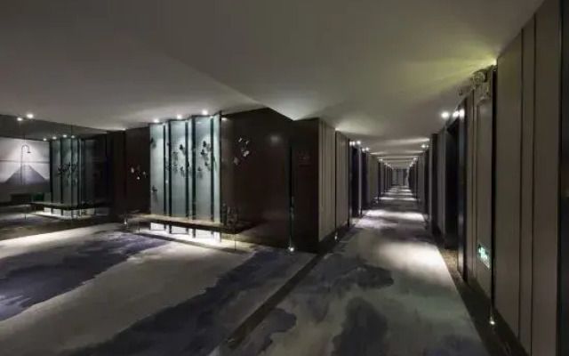 CNHOL Hotel (Shenzhen Bao'an Shiyan)