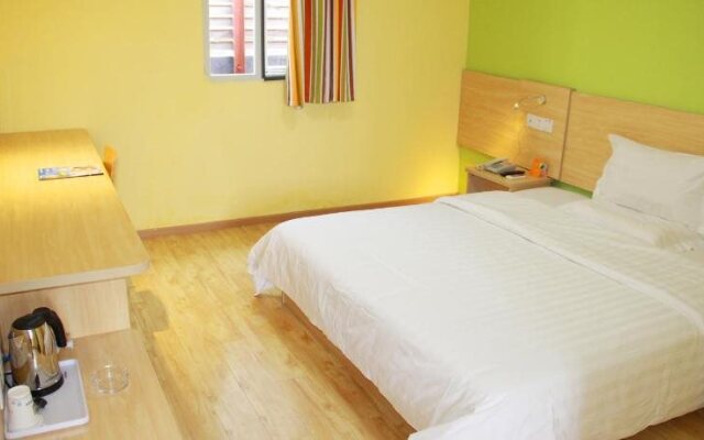 7Days Inn Wuhan Guanggu Guanshan Avenue Branch