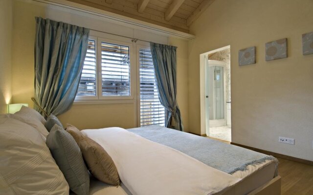 Chalet Sunshine