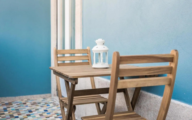 GuestReady - Pantone Balcony