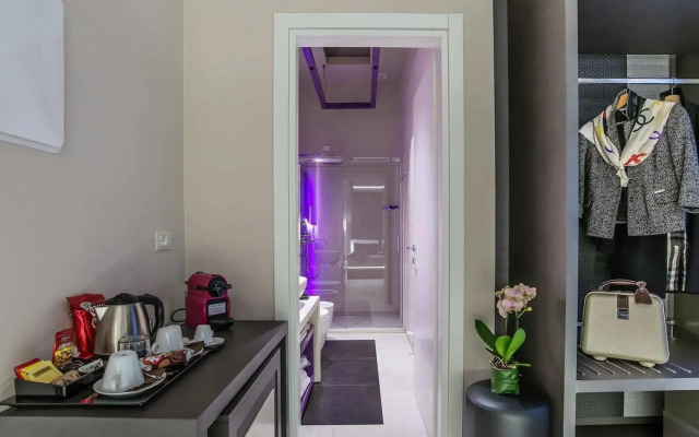 Via Veneto Prestige Rooms