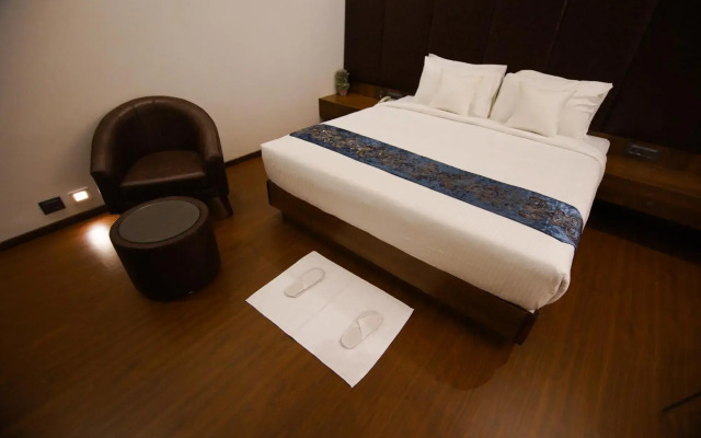 J P Airport Hotel