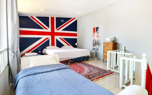 Rose Chamber Bed & Breakfast