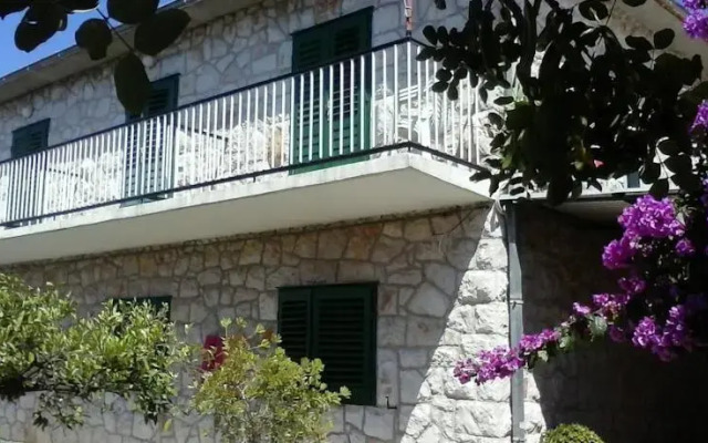 Apartments and Rooms Batoš