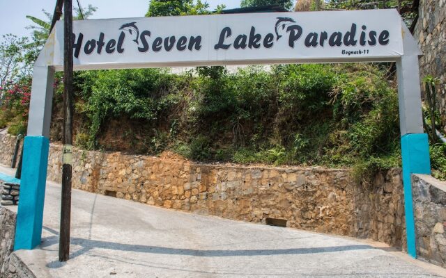 Hotel Seven Lake Paradise