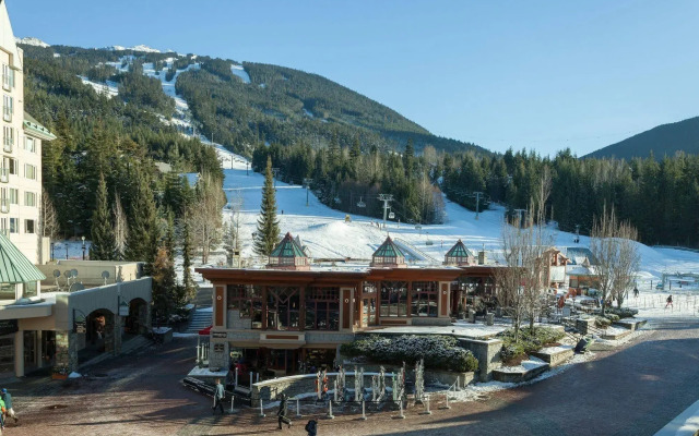 Le Chamois by Whistler Premier