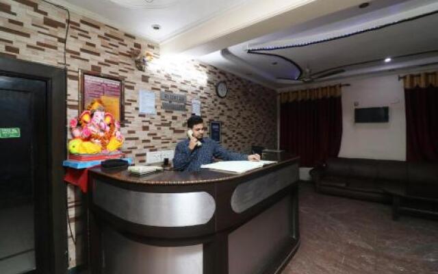 OYO 25037 Hotel Taj Heaven