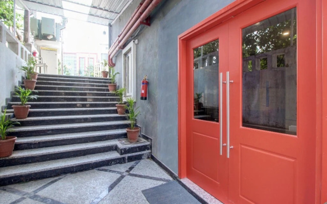 OYO Townhouse RCC Majestic 397 LB Nagar
