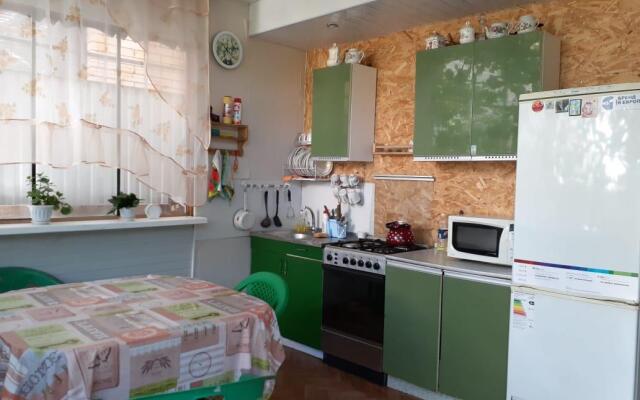 The guest house is Cozy
