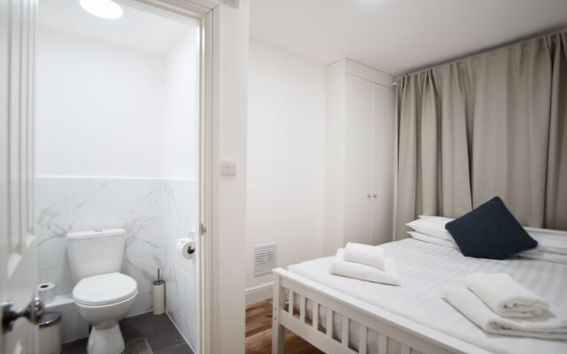 Veeve  Flat Ifield Road Kensington