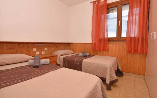 House Laurel Verditz