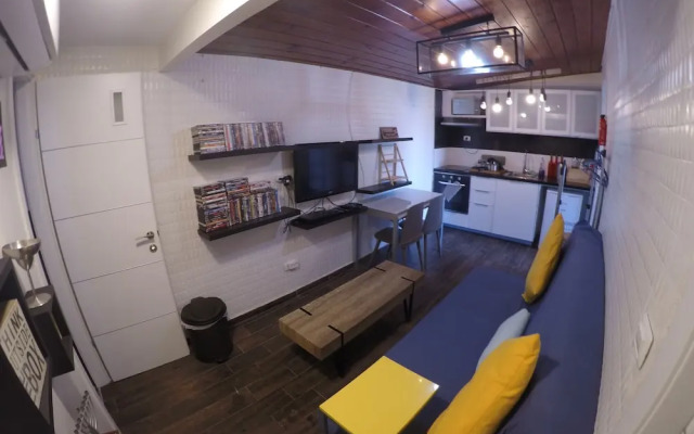 Avi's place