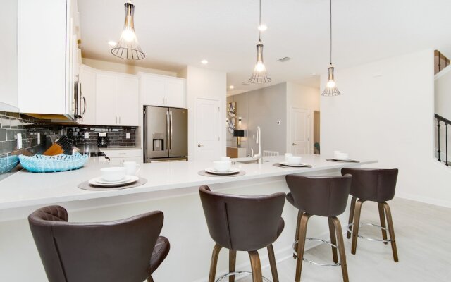 8912 Cabot Cliffs Dr