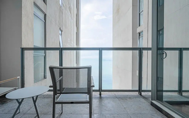 w Comfy 1BR w Fantastic Balcony in YOO