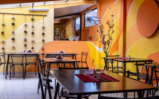 Capac Inka Wasi Plaza