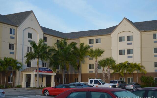 Candlewood Suites Fort Myers Sanibel Gateway, an IHG Hotel