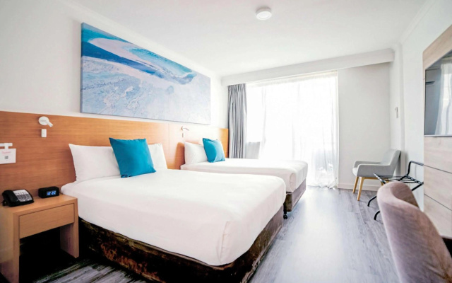 Raia Hotel & Convention Centre Kuching – Guest Rooms – Kuching