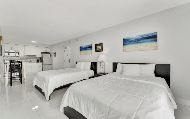 Ocean Manor Beach Hotel