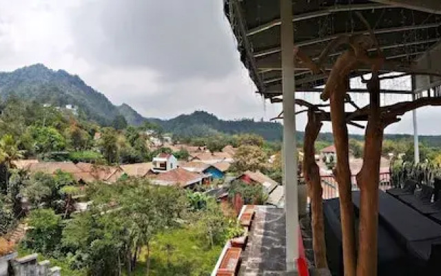 Villa Jaran Jingkrak - Hostel