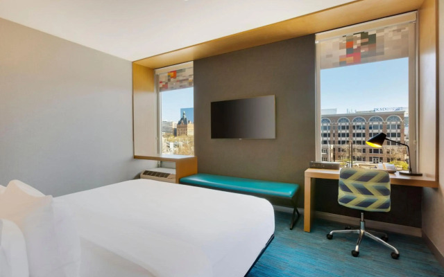 Aloft Milwaukee Downtown