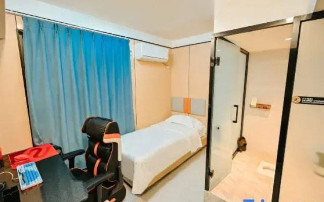 Mengke E-sports Homestay (Xipu Second Branch)